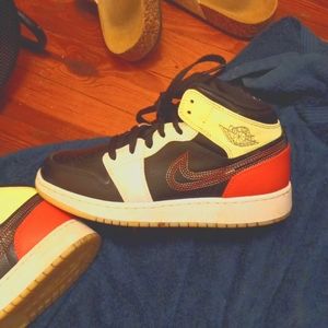 Nike Air Jordan's youth girls size 5Y